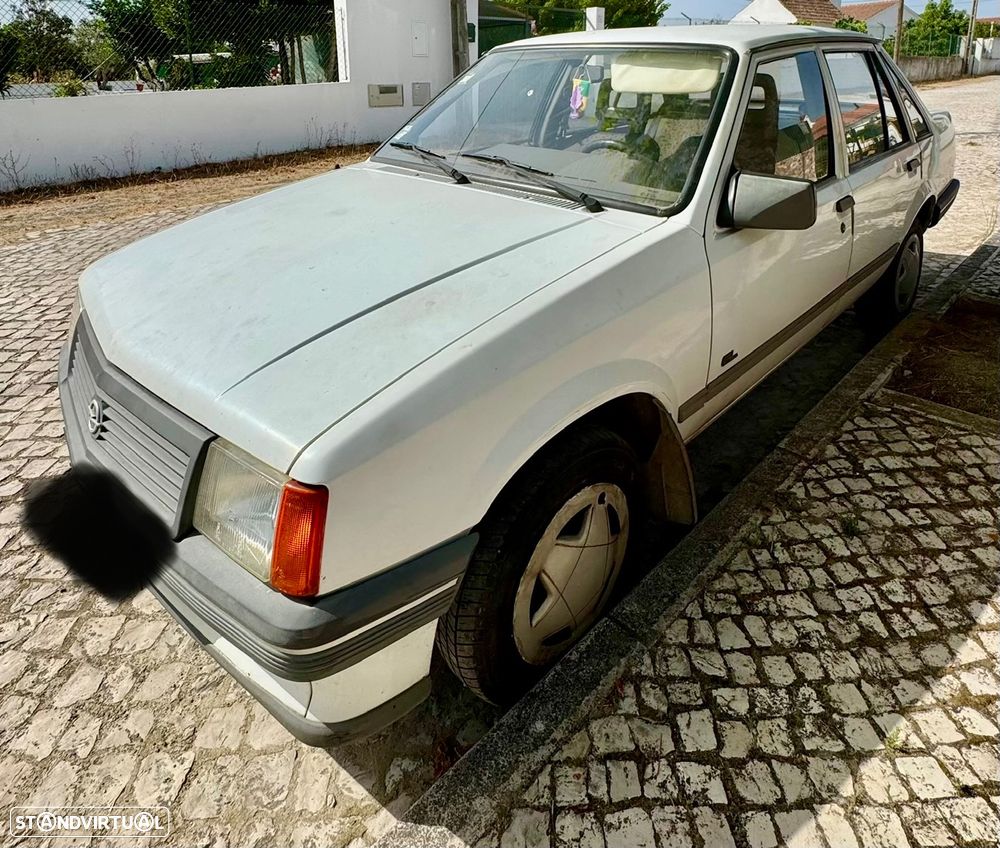 Opel Corsa 1.2 GL - 6