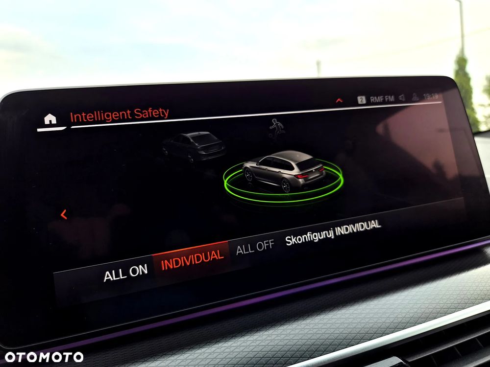 BMW Seria 5 530e M Sport sport - 17
