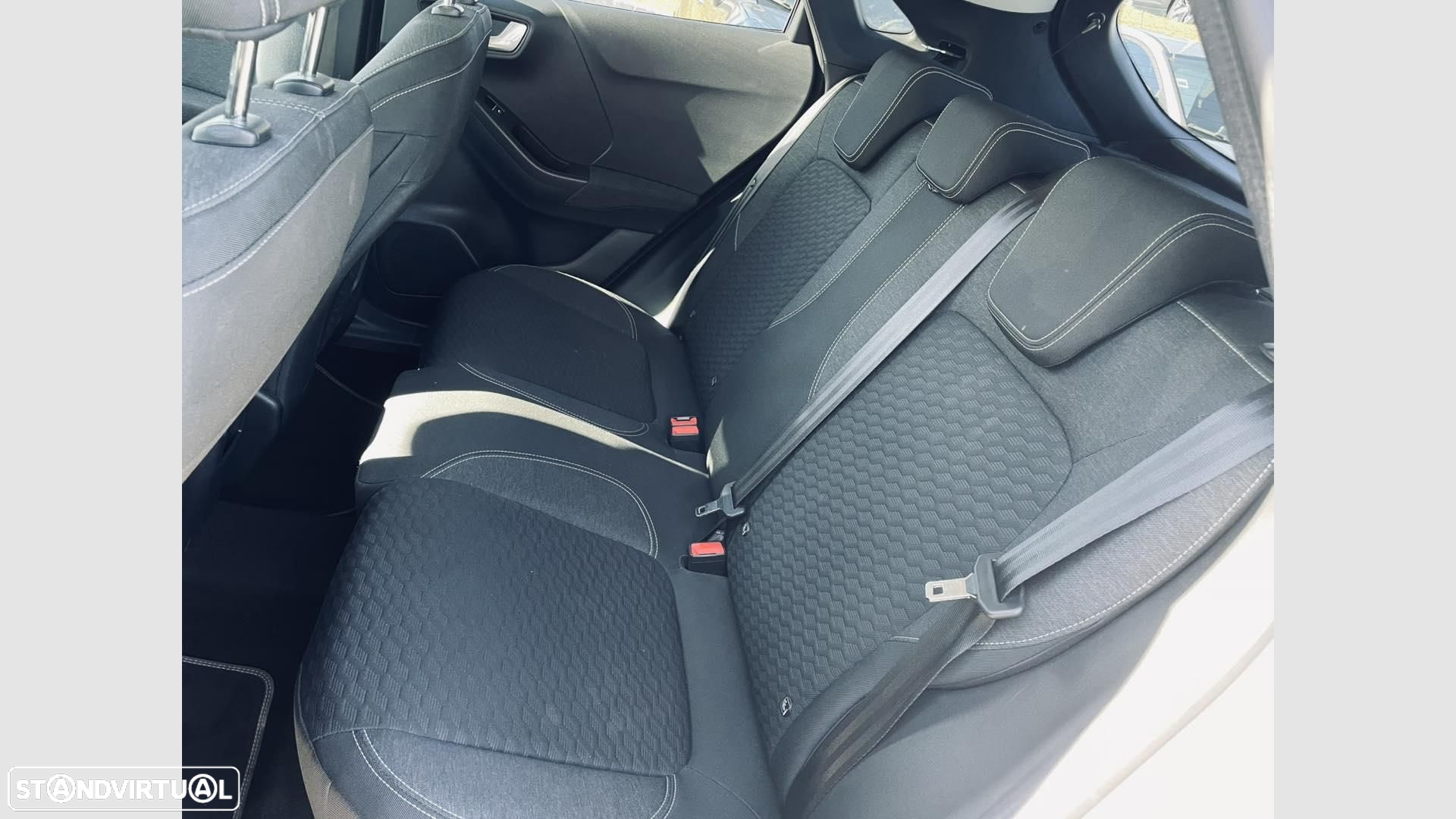 Ford Puma 1.0 EcoBoost MHEV Titanium - 10
