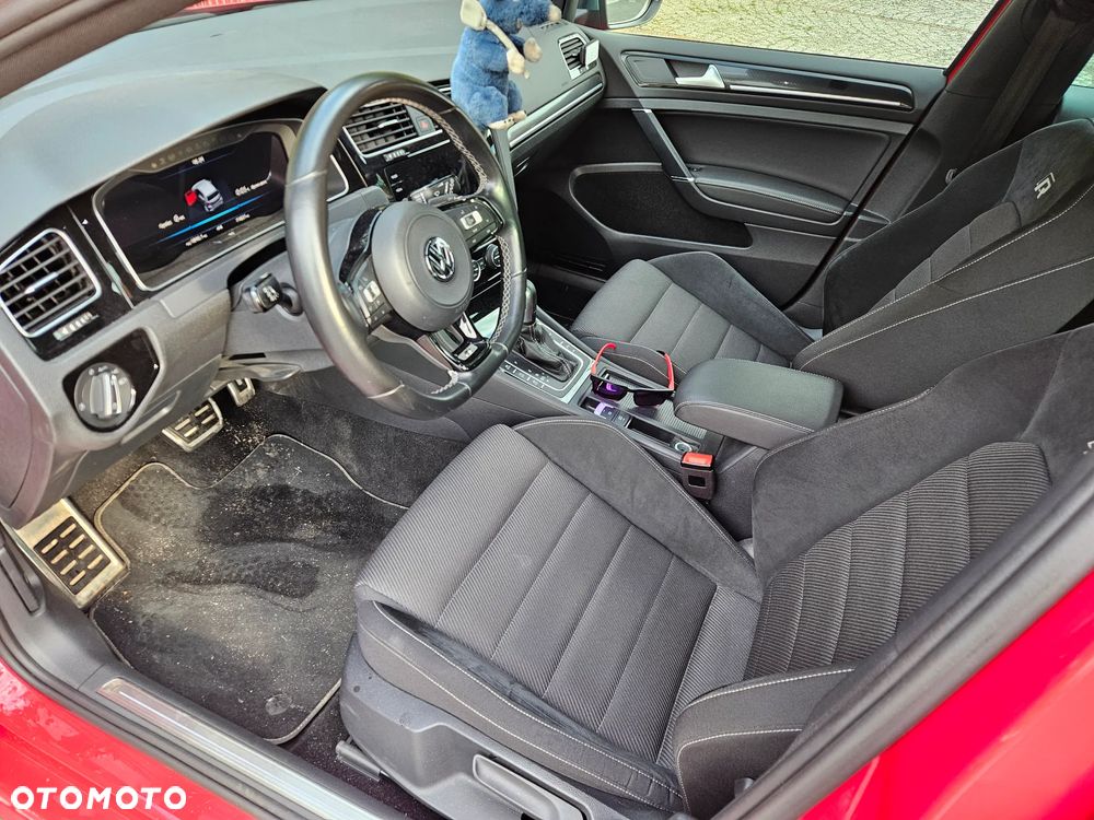 Volkswagen Golf - 8