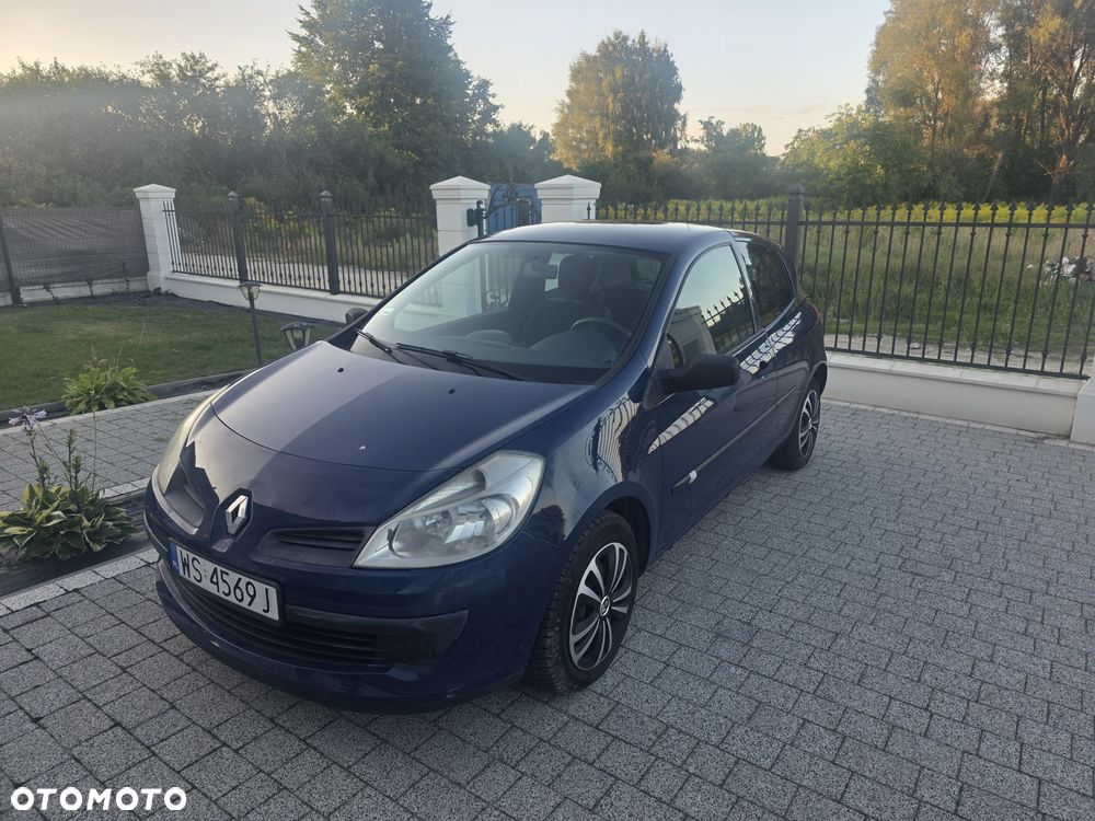Renault Clio - 1