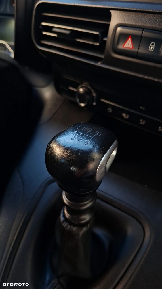 Opel Combo 1.2 Turbo Start/Stop Edition - 30
