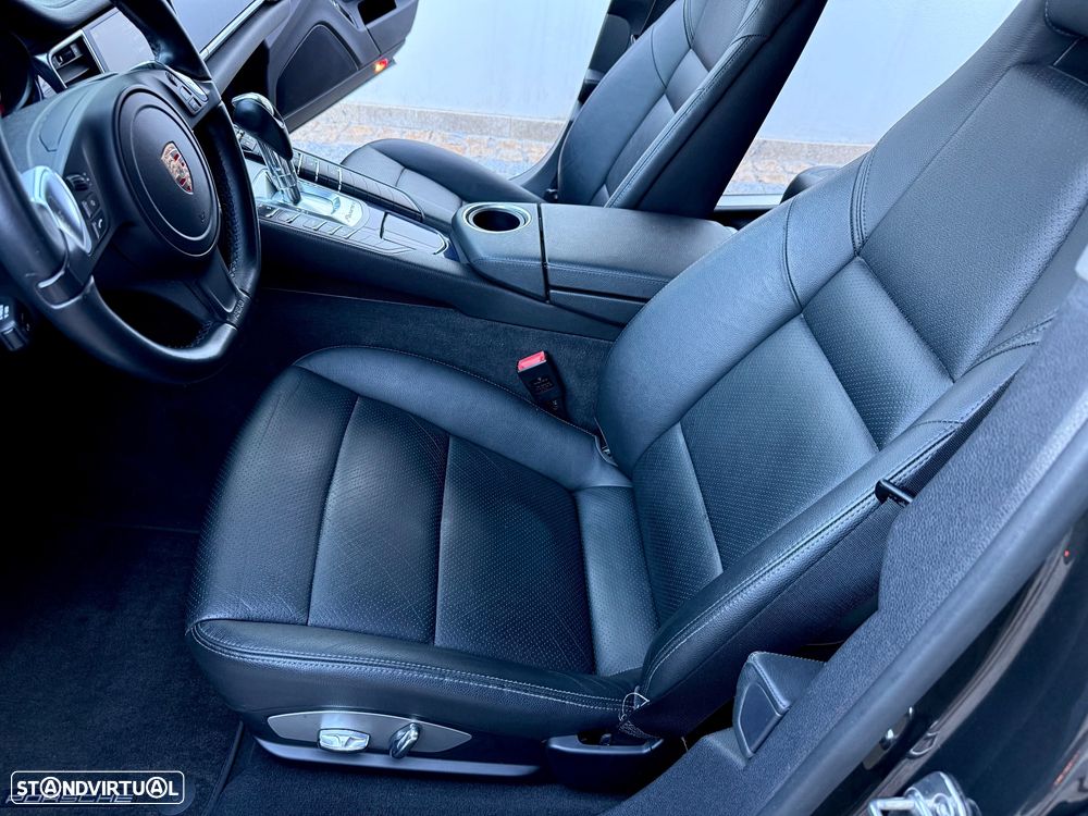 Porsche Panamera Platinum Edition - 37
