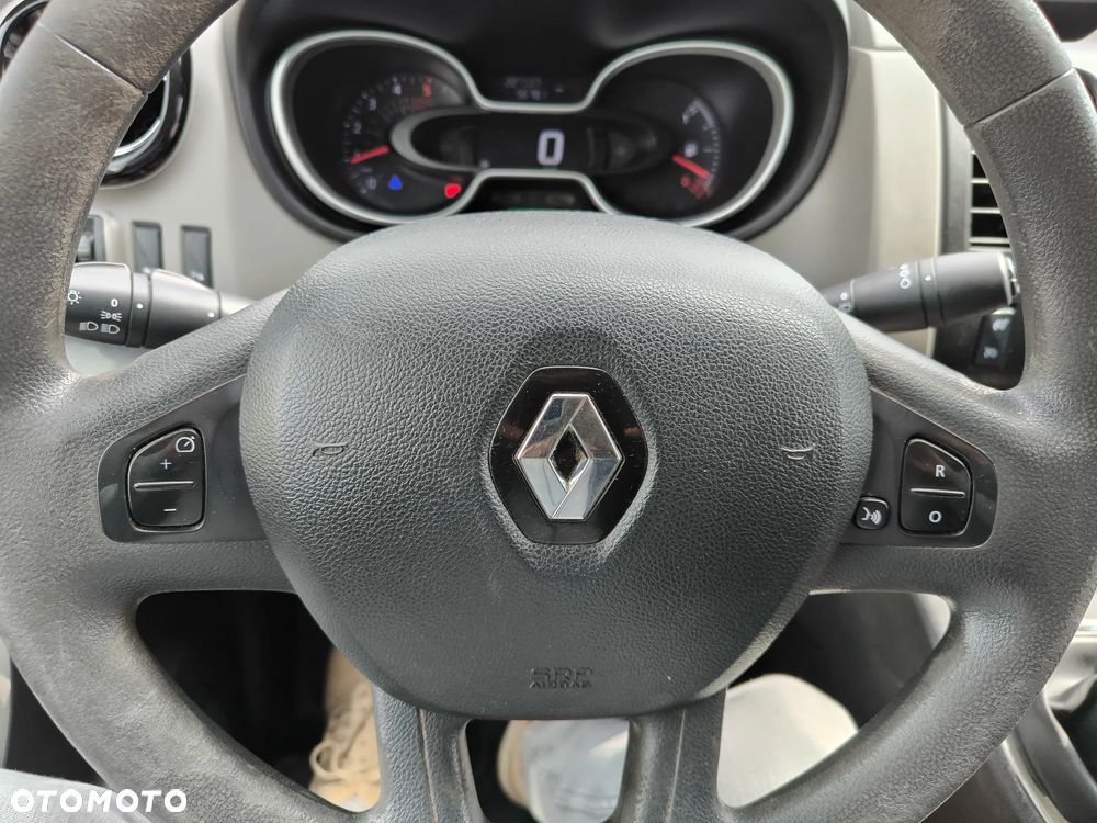 Renault Trafic - 18