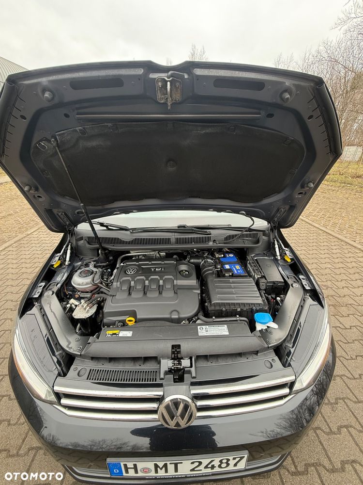 Volkswagen Touran 2.0 TDI SCR DSG ACTIVE - 24