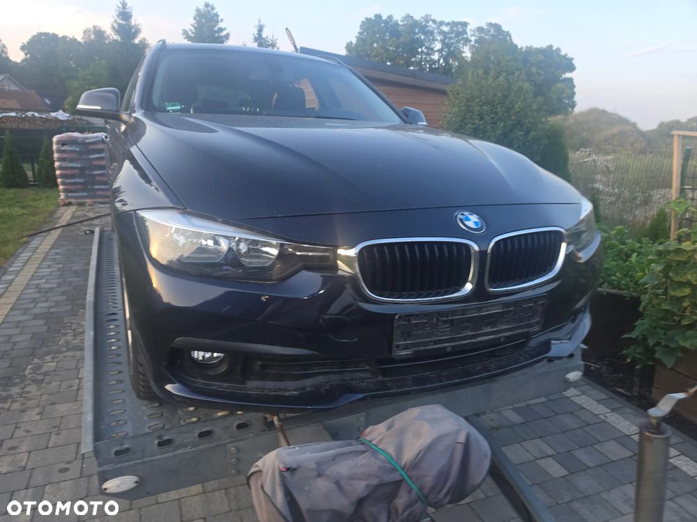 BMW Seria 3 320d xDrive - 9