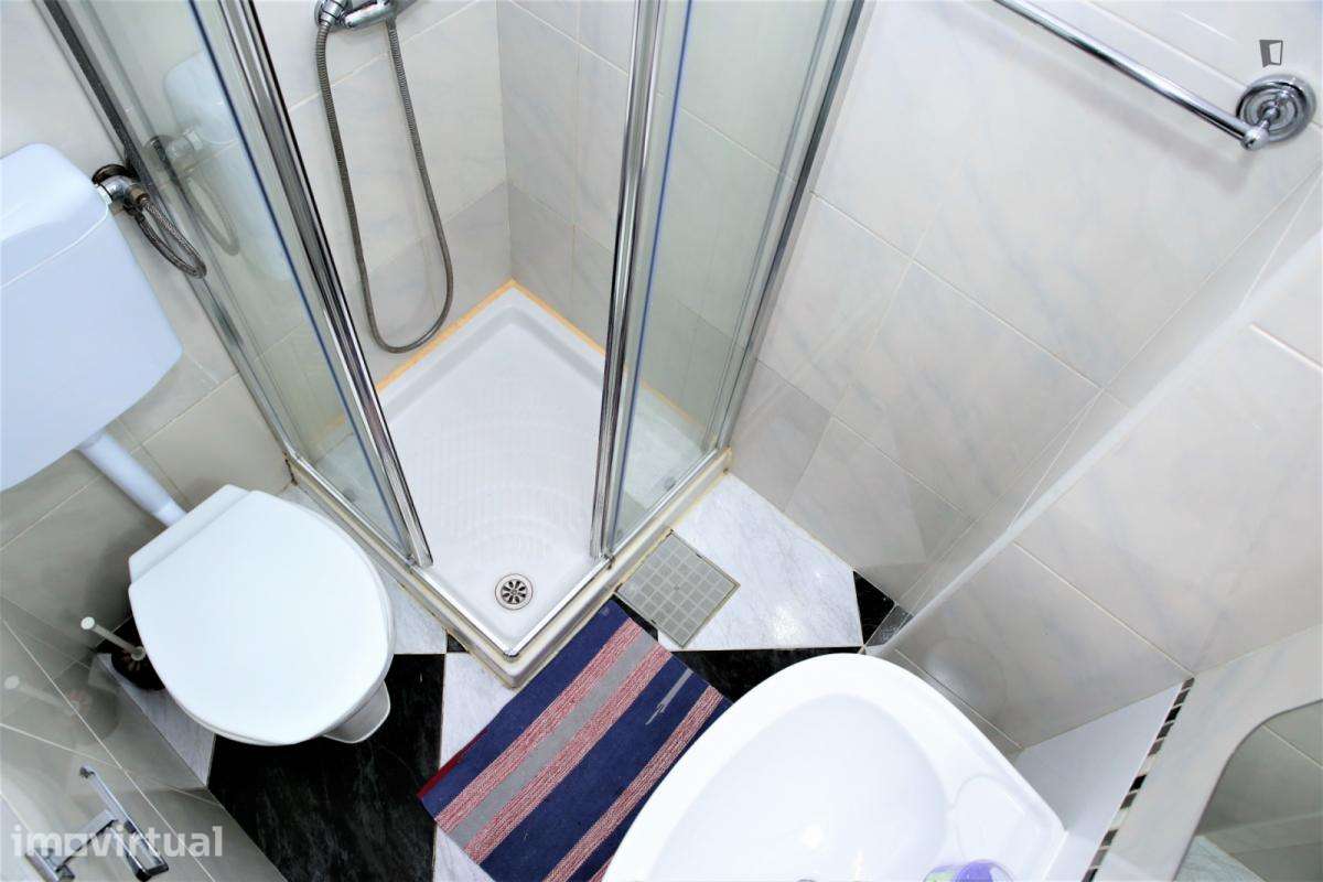 Quarto - localizado em Penha de França Lisbon - Grande imagem: 4/25