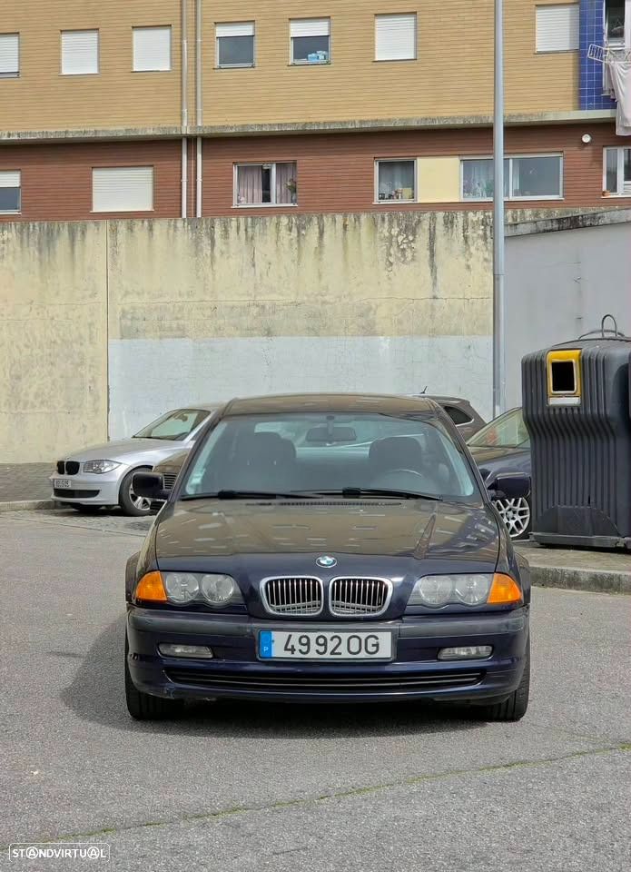 BMW 320 i - 2