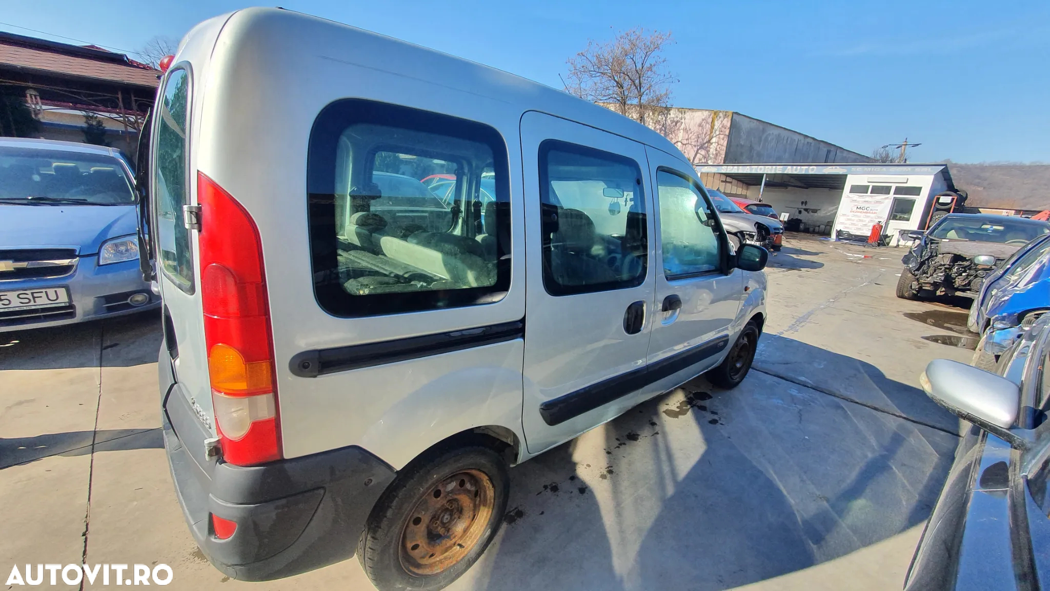 Dezmembram Renault Kangoo 1.5 dci si 1.9 d - 3
