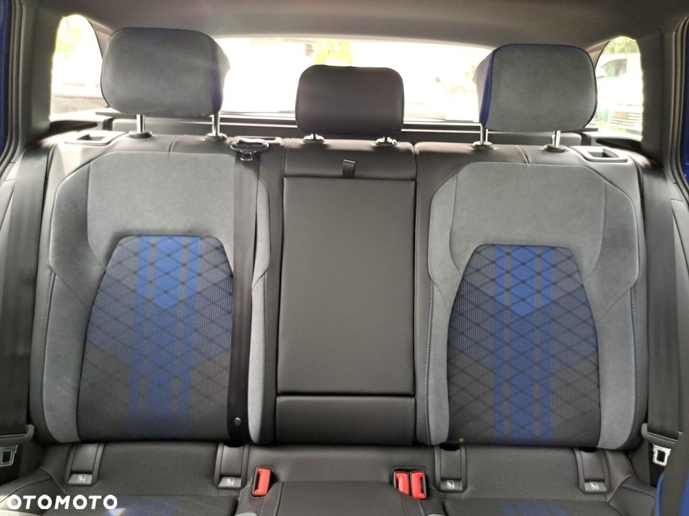 Volkswagen Golf Variant 2.0 TSI 4Motion R - 17