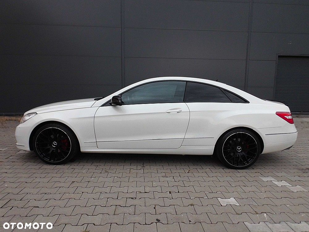 Mercedes-Benz Klasa E 200 CGI BlueEFFICIENCY Automatik Avantgarde - 17