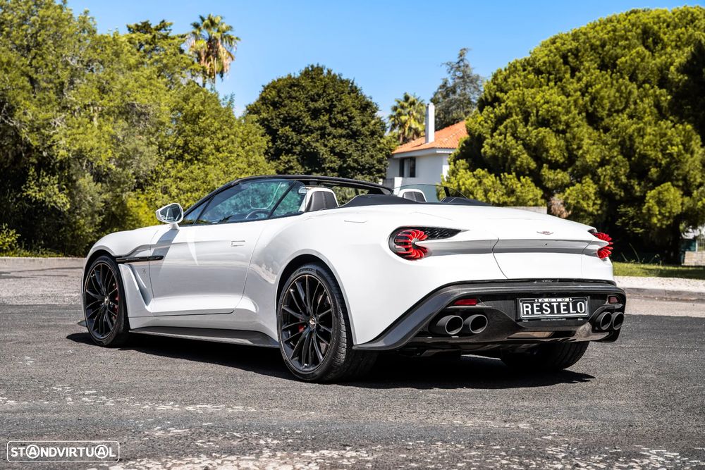 Aston Martin V12 Zagato - 2