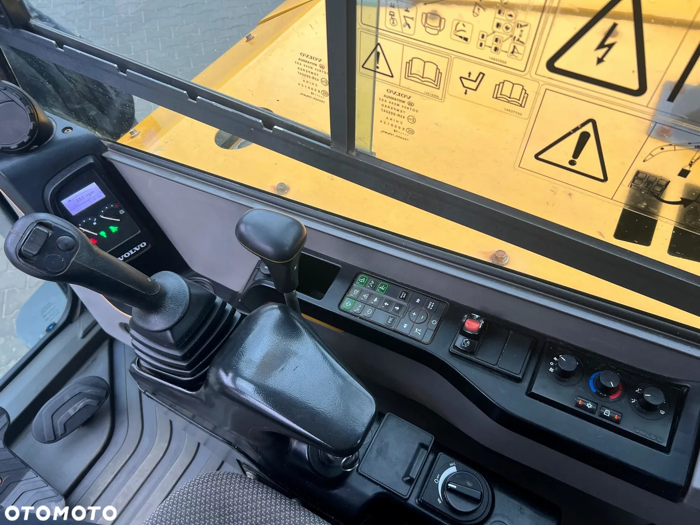 Volvo ECR88D - 12