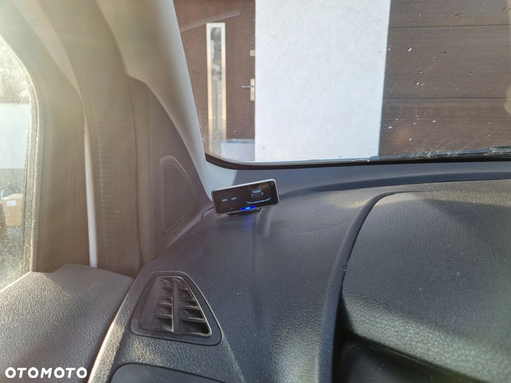 Ford Transit Connect - 19