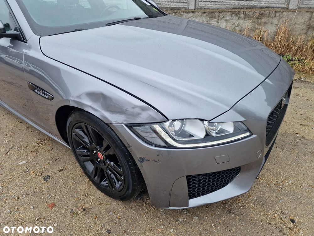 Jaguar XF 20d Sportbrake R-Sport - 24