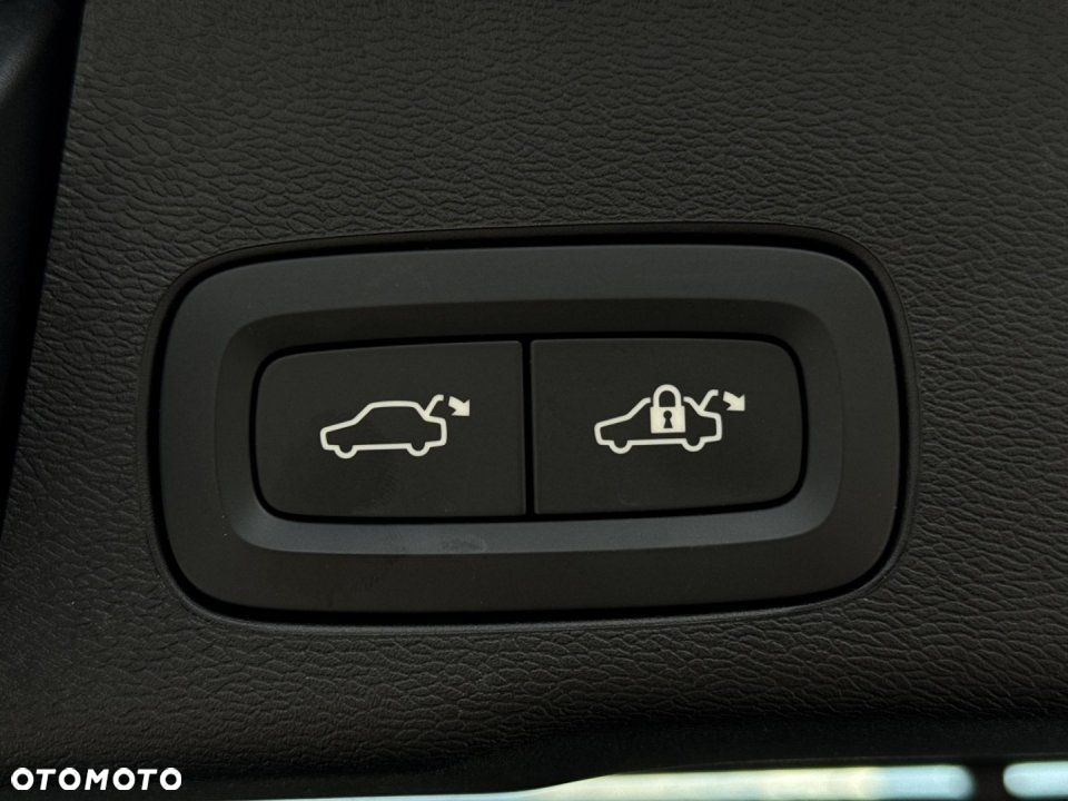 Volvo XC 60 - 8
