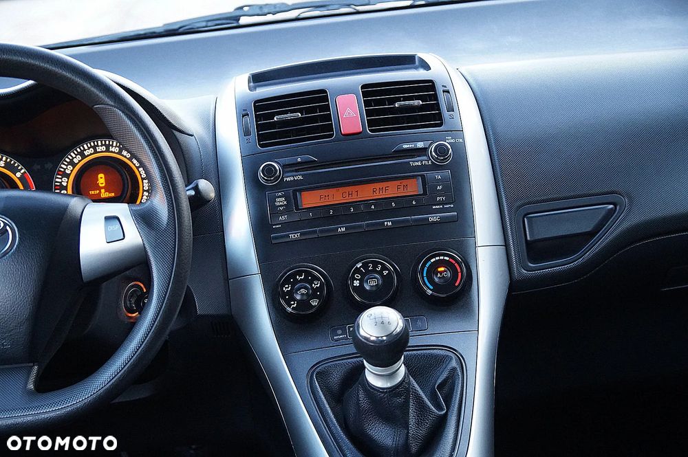 Toyota Auris 1.33 VVT-i - 12