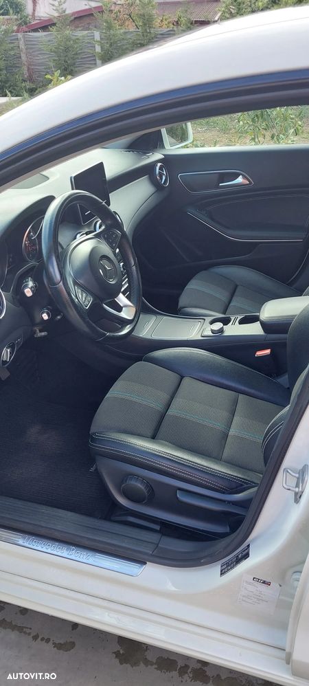 Mercedes-Benz CLA 180 d 7G-DCT - 7