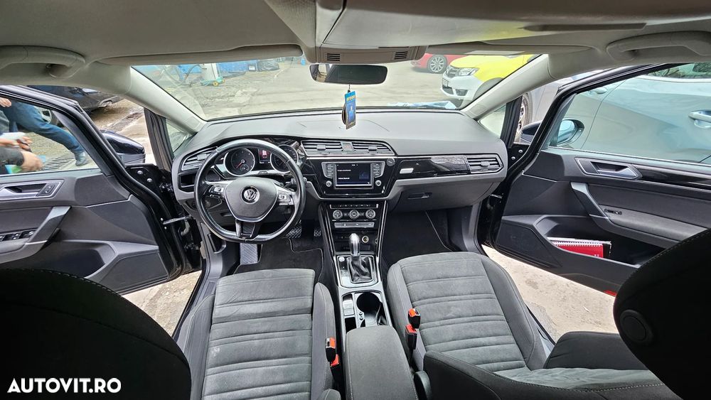Volkswagen Touran 2.0 TDI SCR DSG Highline - 19