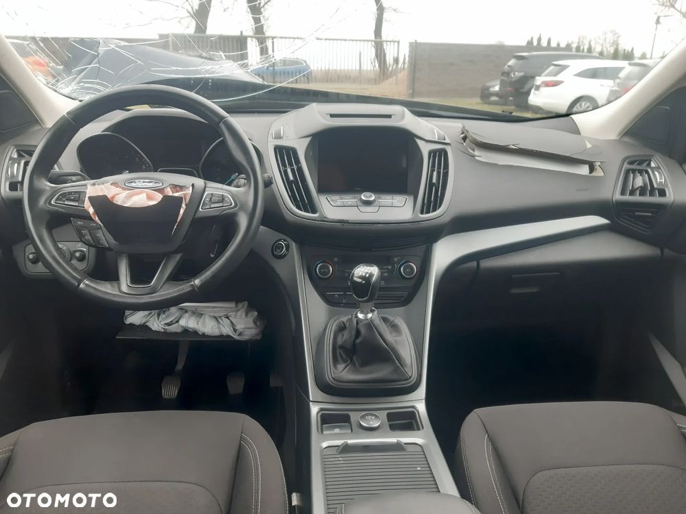 Ford Kuga 1.5 EcoBoost 2x4 Trend - 11