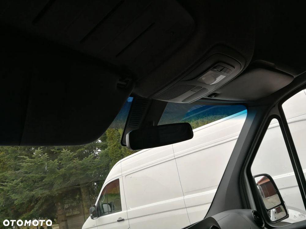 Mercedes-Benz Sprinter - 19
