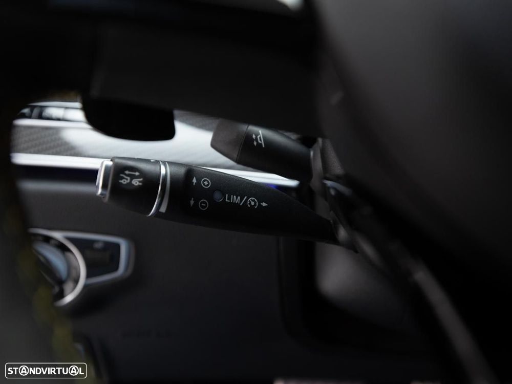 Mercedes-Benz E 63 AMG S 4-Matic+ - 32