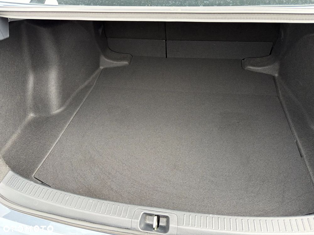 Toyota Corolla 1.5 Comfort - 23
