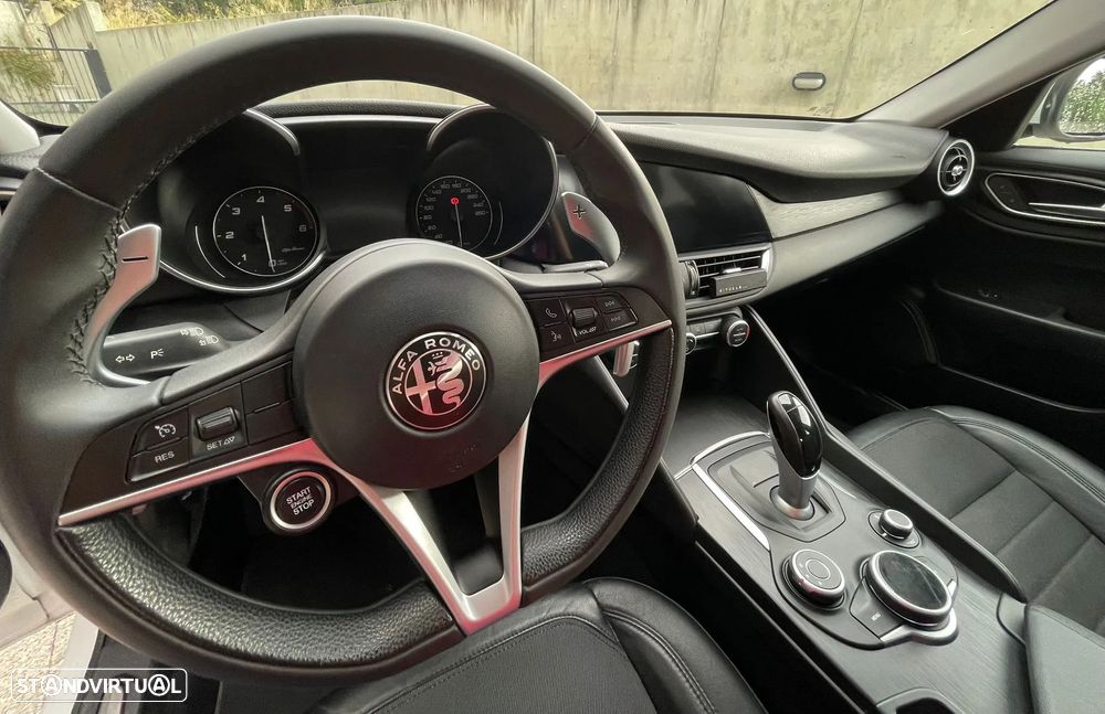 Alfa Romeo Giulia 2.2 D Super AT8 - 8