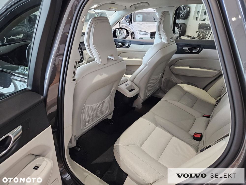 Volvo XC 60 - 16