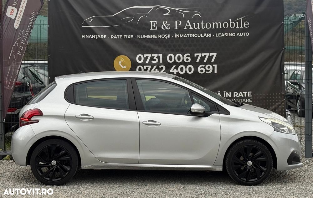 Peugeot 208 PureTech 82 Start & Stop Style - 10