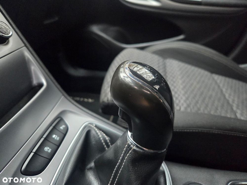 Opel Astra 1.4 Turbo Start/Stop Innovation - 19