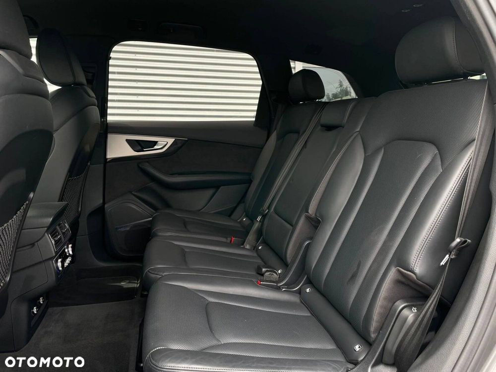 Audi Q7 - 13