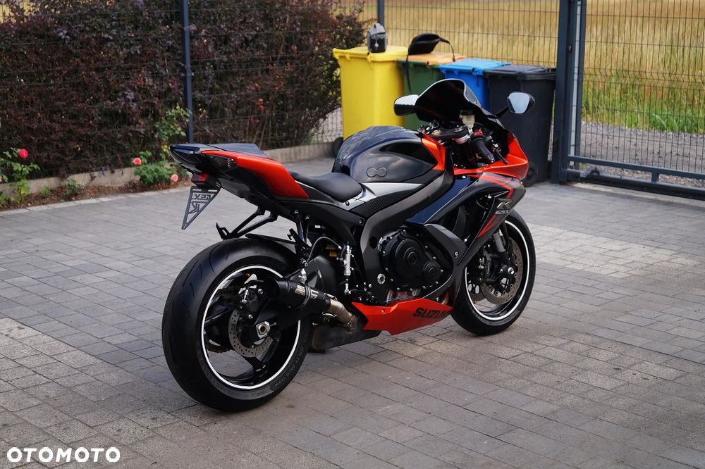 Suzuki GSX-R - 11