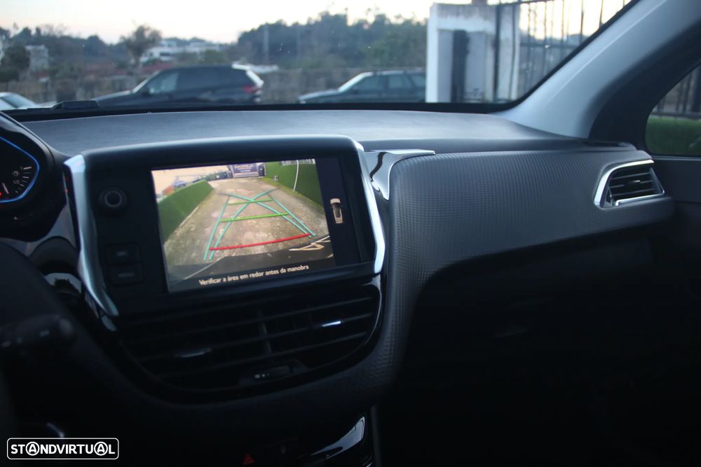 Peugeot 2008 PureTech 110 Stop&Start EAT6 Crossway - 12