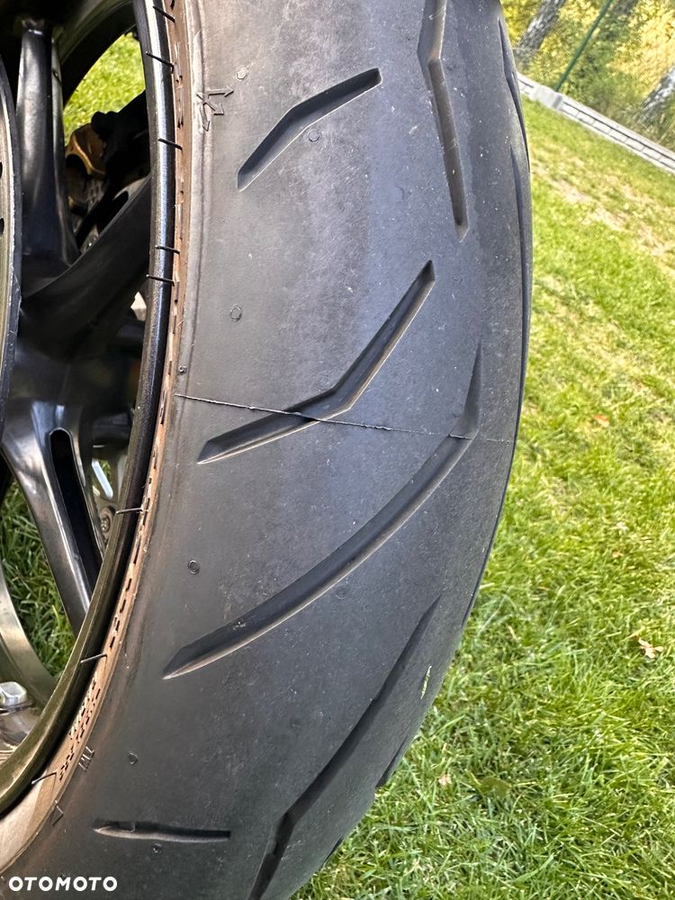 Triumph Street Triple - 12