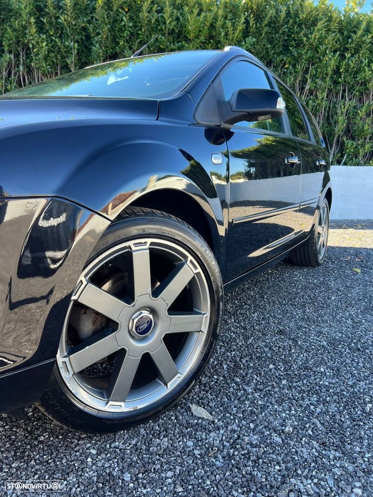 Ford Focus SW 1.6 TDCi Titanium - 23