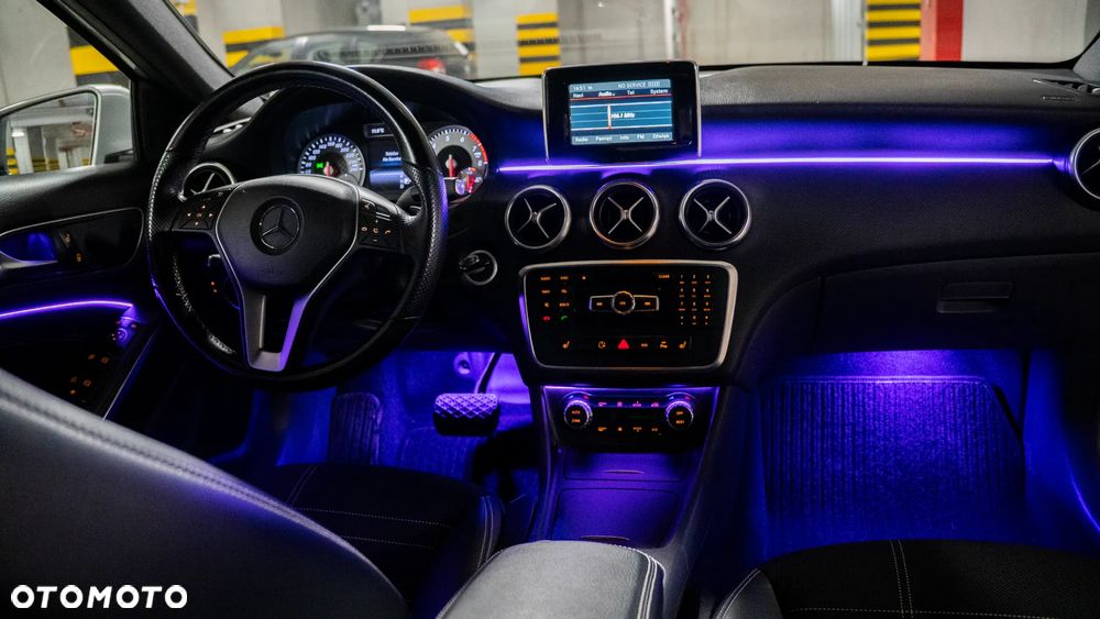 Mercedes-Benz Klasa A 180 7G-DCT Urban - 14