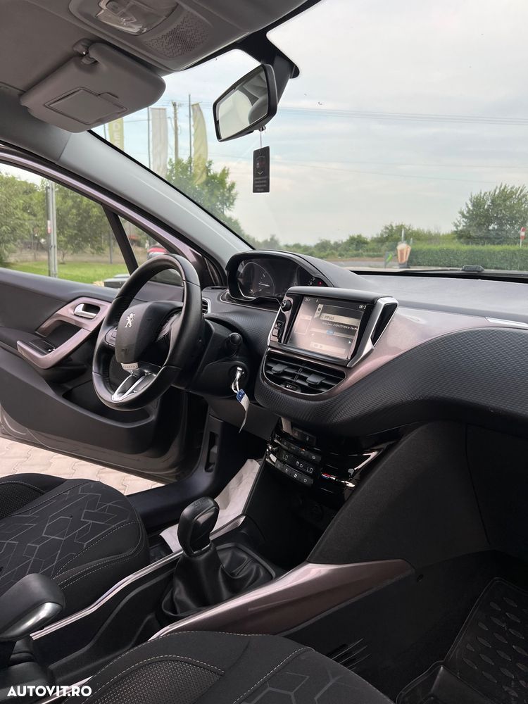 Peugeot 2008 1.2 VTi Active - 6