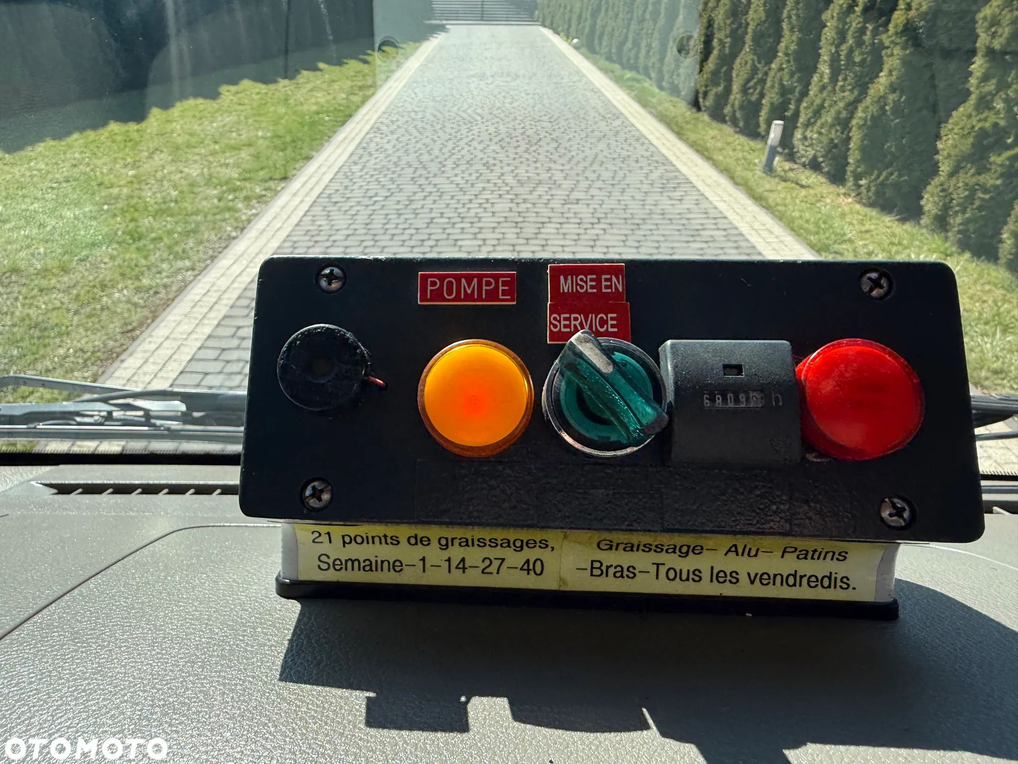 Nissan CABSTAR 16 M MANUAL - 11