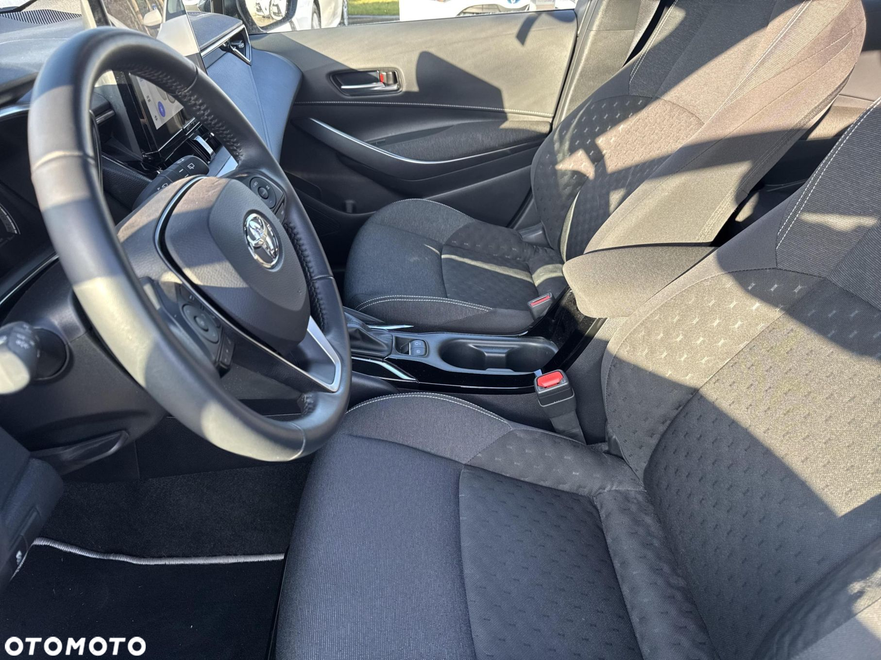 Toyota Corolla 1.8 Hybrid Comfort - 15