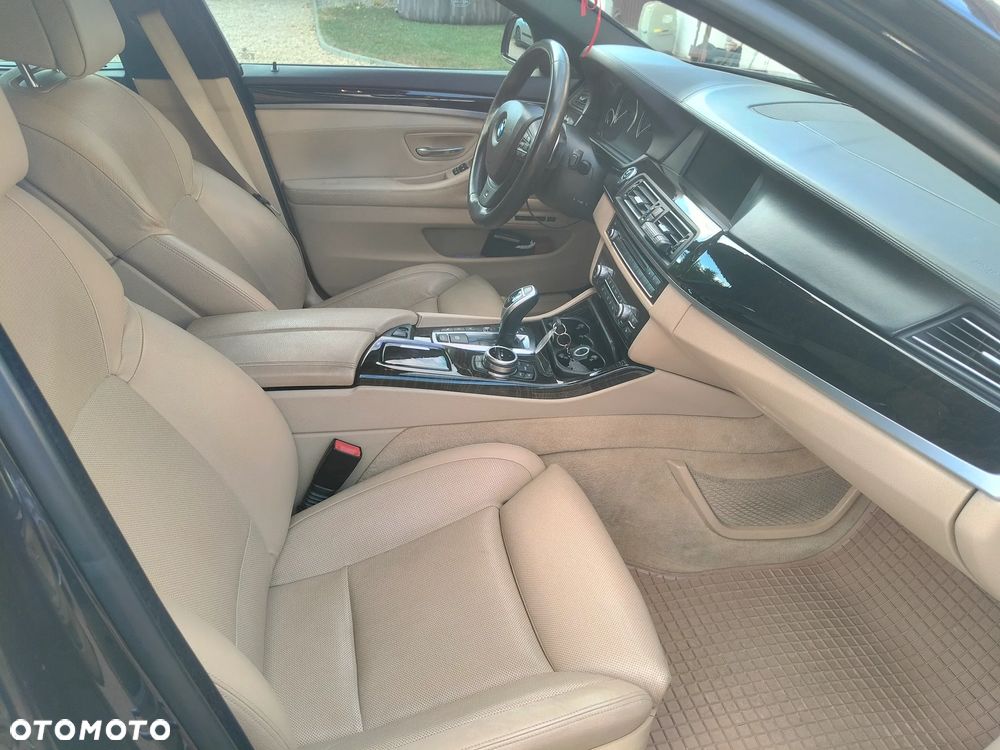 BMW Seria 5 535d xDrive - 17