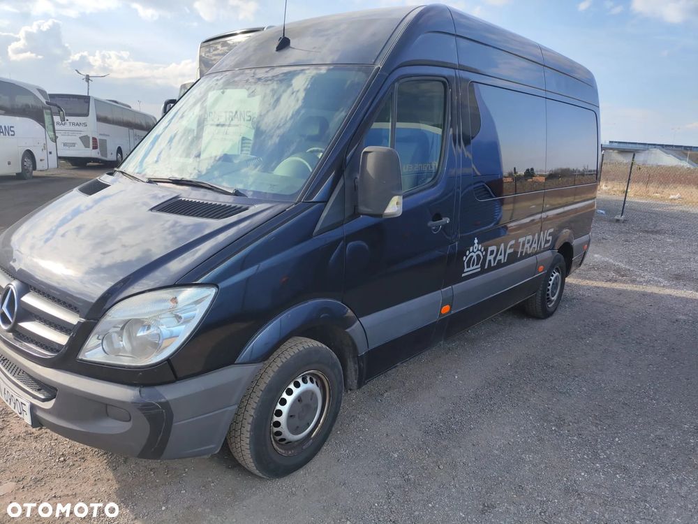 Mercedes-Benz Sprinter - 1