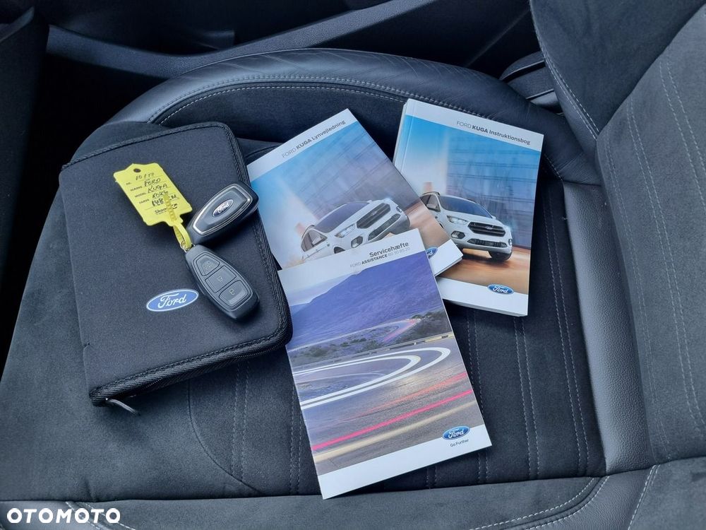 Ford Kuga 1.5 EcoBoost 2x4 ST-Line - 23