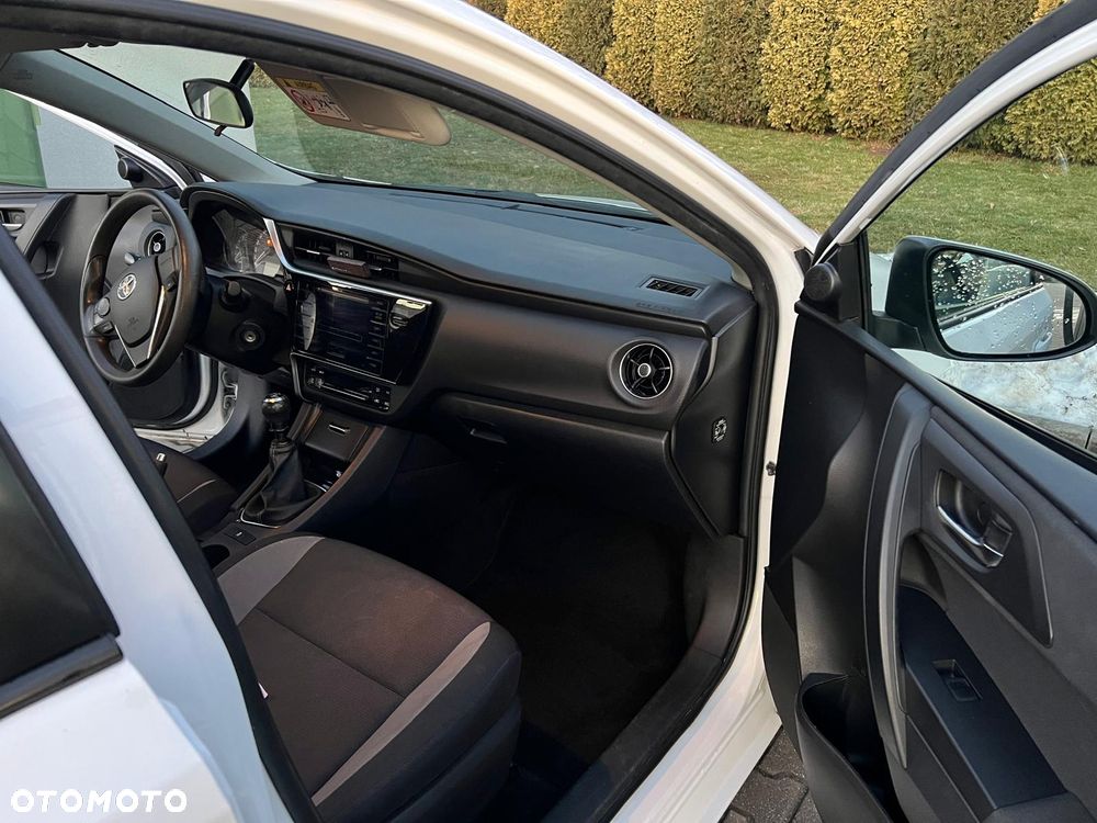 Toyota Auris 1.4 D-4D Comfort - 12