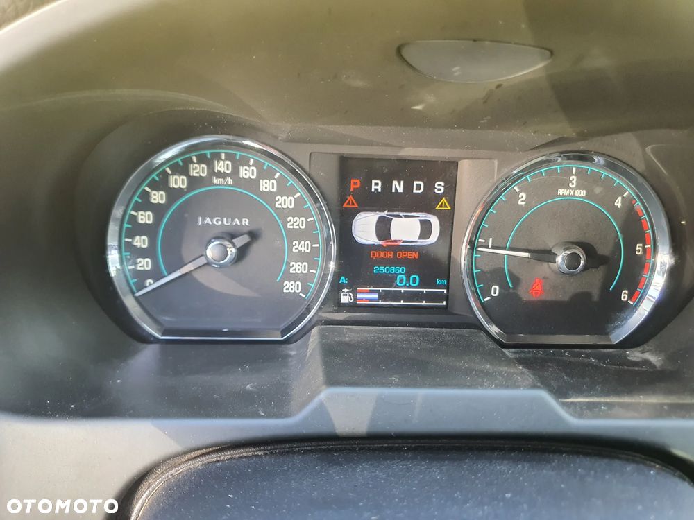 Jaguar XF 3.0 V6 S Portfolio - 9