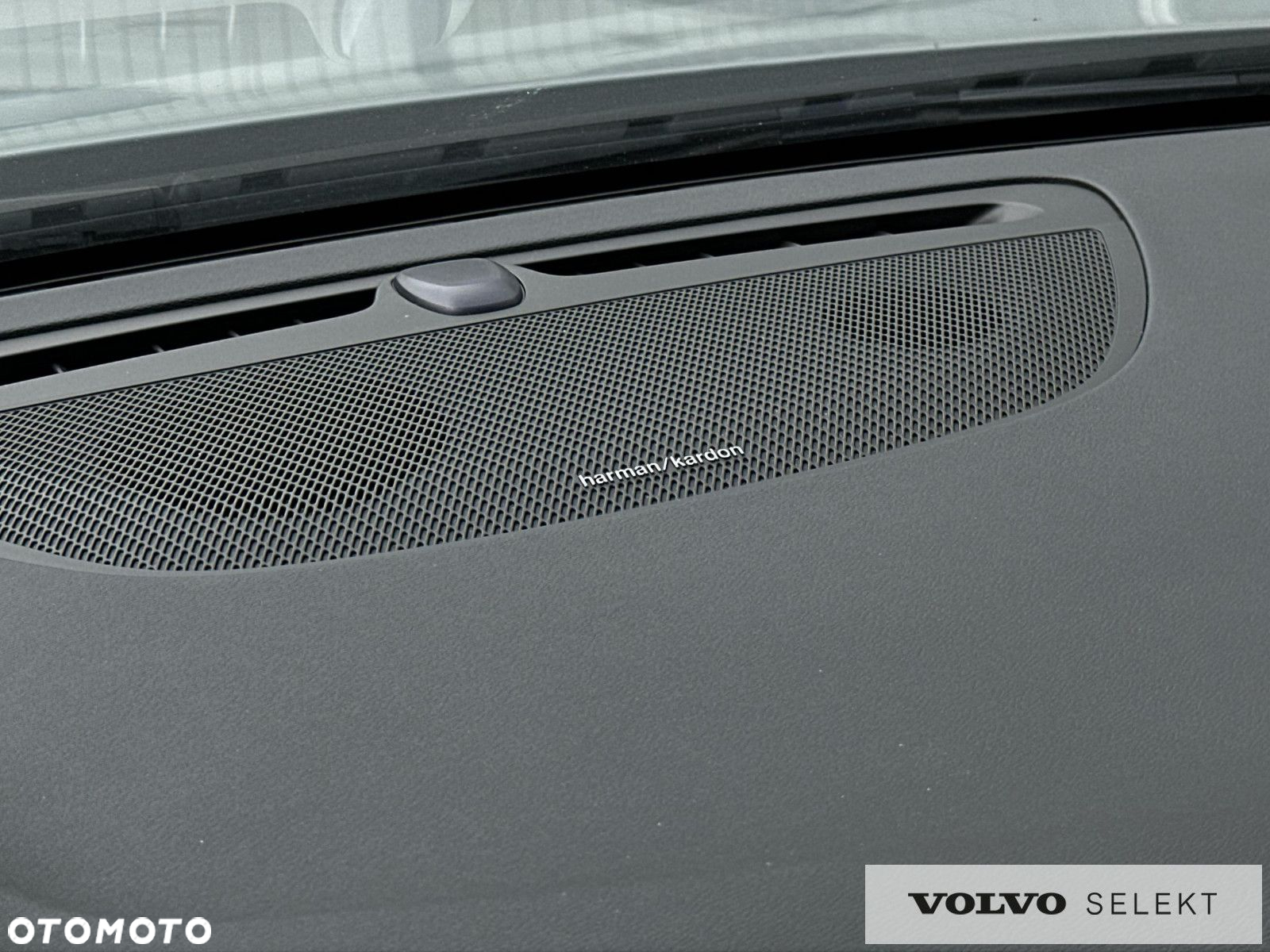 Volvo V60 Cross Country - 28