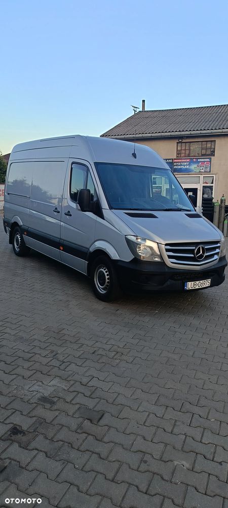 Mercedes-Benz Sprinter - 2