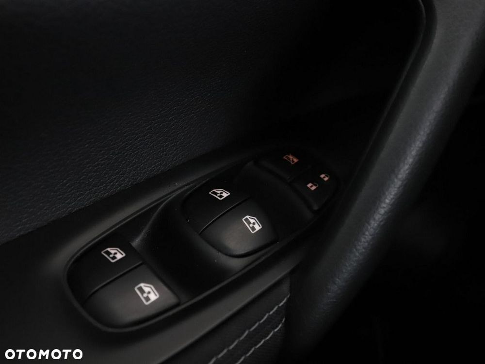 Nissan Qashqai 1.6 DCi N-Connecta - 34