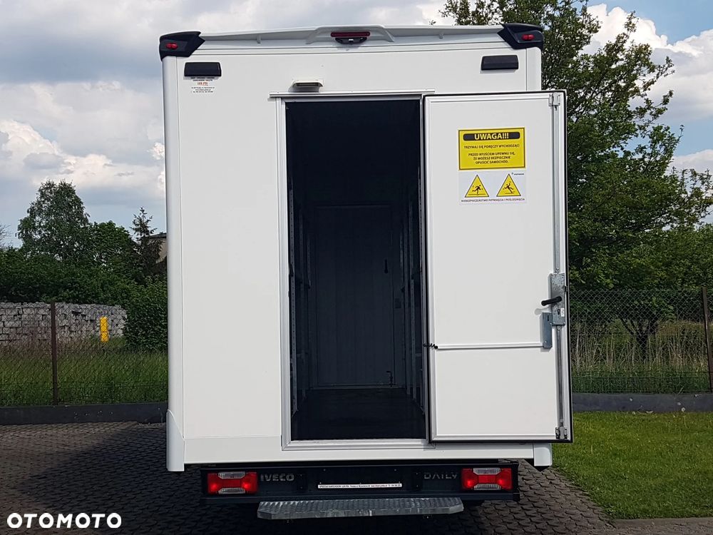 Iveco DAILY KONTENER NISKOPODŁOGOWY 4,44x2,23x2,42 SKLEP FOODTRUCK BAR KLIMA KONIOWÓZ KAMPER 35S14 KRAJOWY - 5