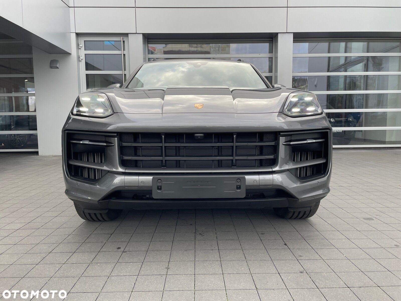 Porsche Cayenne - 2
